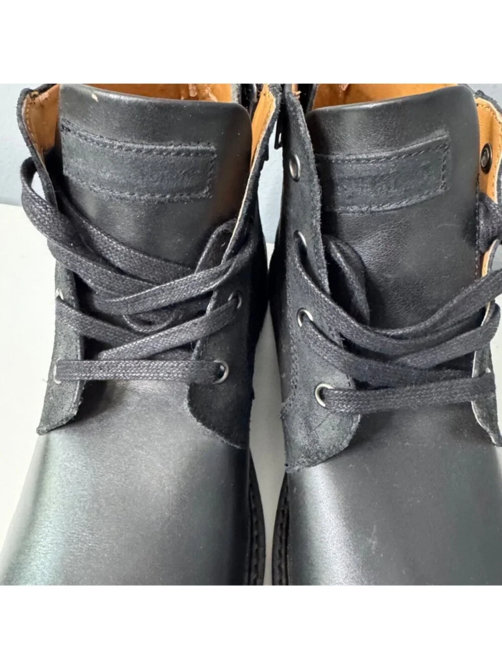 SAKS FIFTH AVENUE men's leather darrell boots size 10